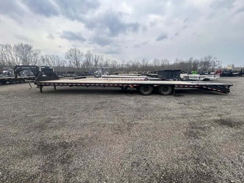 USED 2023 Iron Bull 102x40 24,000 GVW gooseneck Deckover Trailer * FULL WIDTH RAMPS * DUAL TANDEM * STAKE POCKETS AND RUB RAILS *