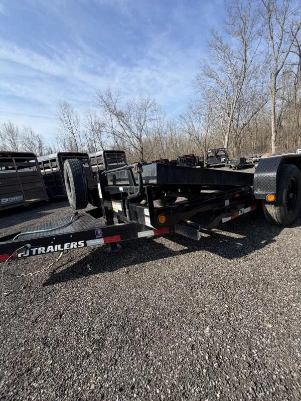 used Equipment / Flatbed Trailers PJ Trailers  for sale, in West Middlesex, PA Thumbnail 9