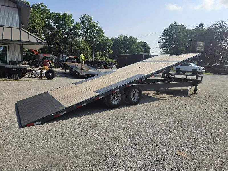 2025 Lamar Trailers Trade In Deckover Trailer