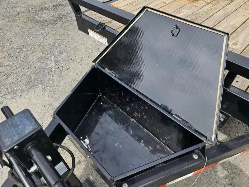 used Equipment / Flatbed Trailers Sure-Trac  for sale, in Carlisle, PA Thumbnail 12