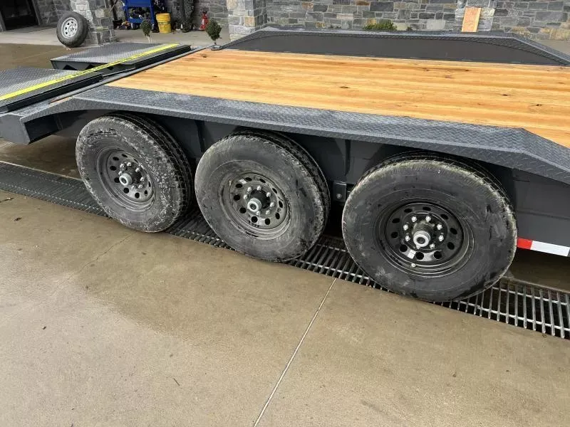 new Equipment / Flatbed Trailers Lamar Trailers  for sale, in Carlisle, PA Thumbnail 14