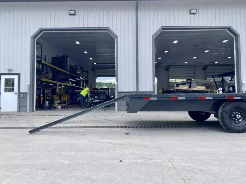 new Equipment / Flatbed Trailers Lamar Trailers  for sale, in Carlisle, PA Thumbnail 26