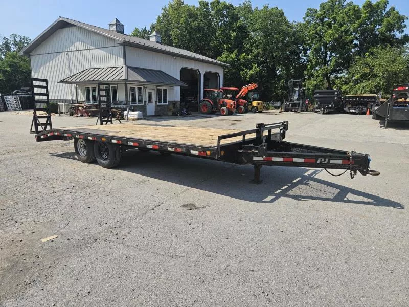 2017 PJ Trailers Trade In Deckover Trailer