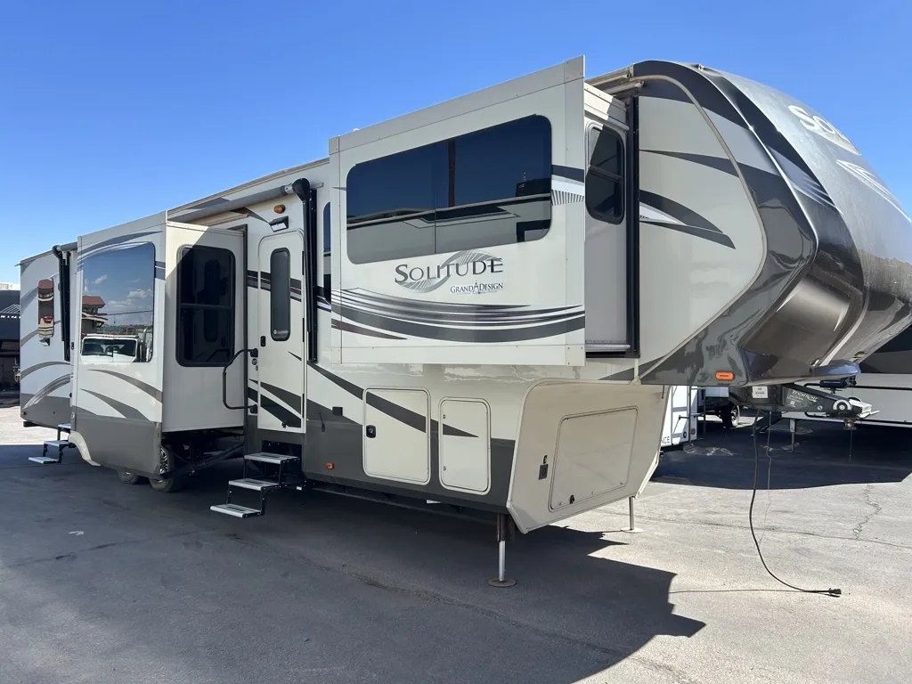 2015 Grand Design RV SOLITUDE 379FL