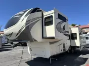 used Fifth Wheel Trailers Grand Design RV  for sale, in Saint George, UT Thumbnail 2