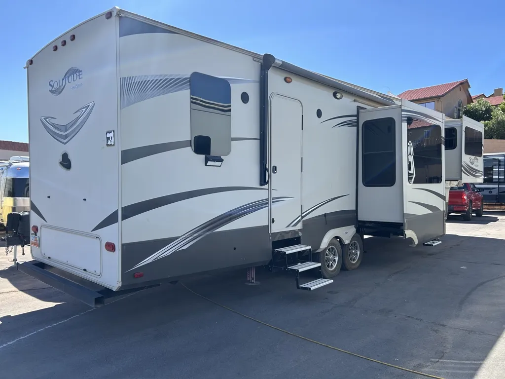 used Fifth Wheel Trailers Grand Design RV  for sale, in St George, UT Thumbnail 3