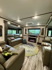 used Fifth Wheel Trailers Keystone RV Montana High Country for sale, in Harrisville, NH Thumbnail 3