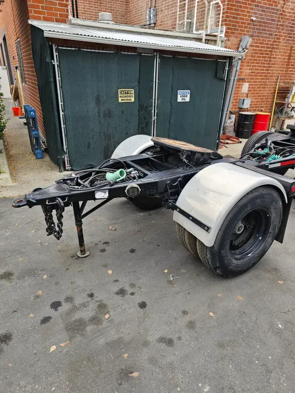 2002 Tandem Axle Converter Dolly – Air Brakes – Ready to Work