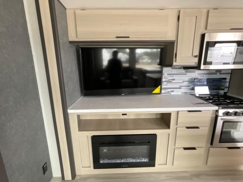 new Fifth Wheel Trailers Forest River Wildcat for sale, in Rockport, TX Thumbnail 12