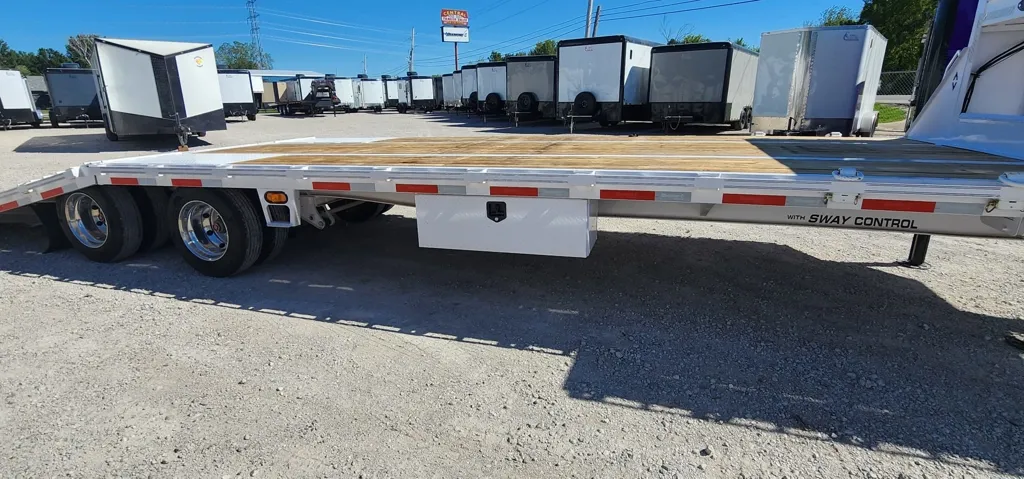 used Equipment / Flatbed Trailers Diamond C Trailers  for sale, in Broken Arrow, OK Thumbnail 7