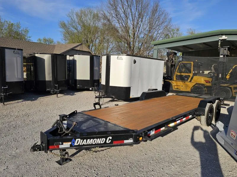 2021 Diamond C Trailers LPX-207 22'X82" (46925) Onyx Black