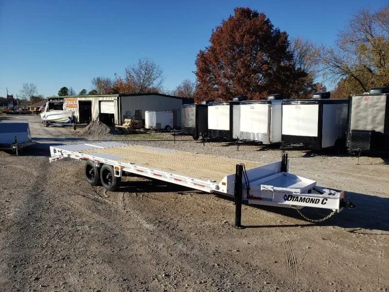 2024 Diamond C Trailers DEC-210