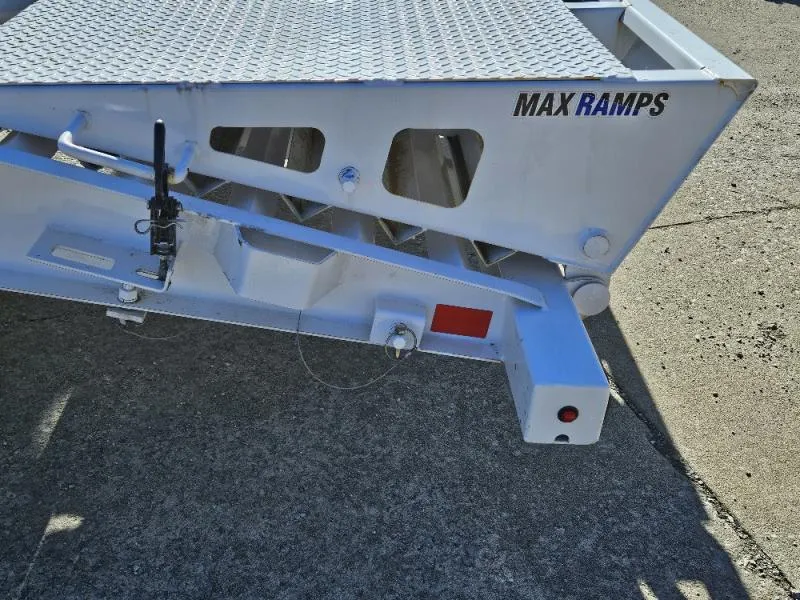 used Equipment / Flatbed Trailers Diamond C Trailers  for sale, in Broken Arrow, OK Thumbnail 11