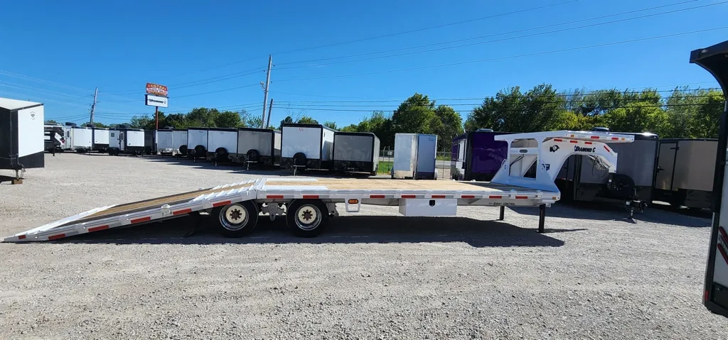 used Equipment / Flatbed Trailers Diamond C Trailers  for sale, in Broken Arrow, OK Thumbnail 3