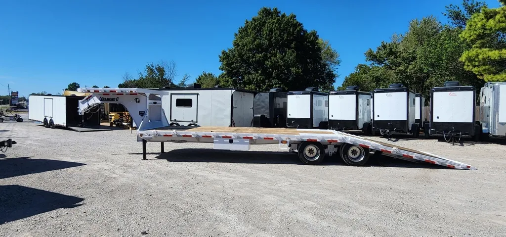 used Equipment / Flatbed Trailers Diamond C Trailers  for sale, in Broken Arrow, OK Thumbnail 10