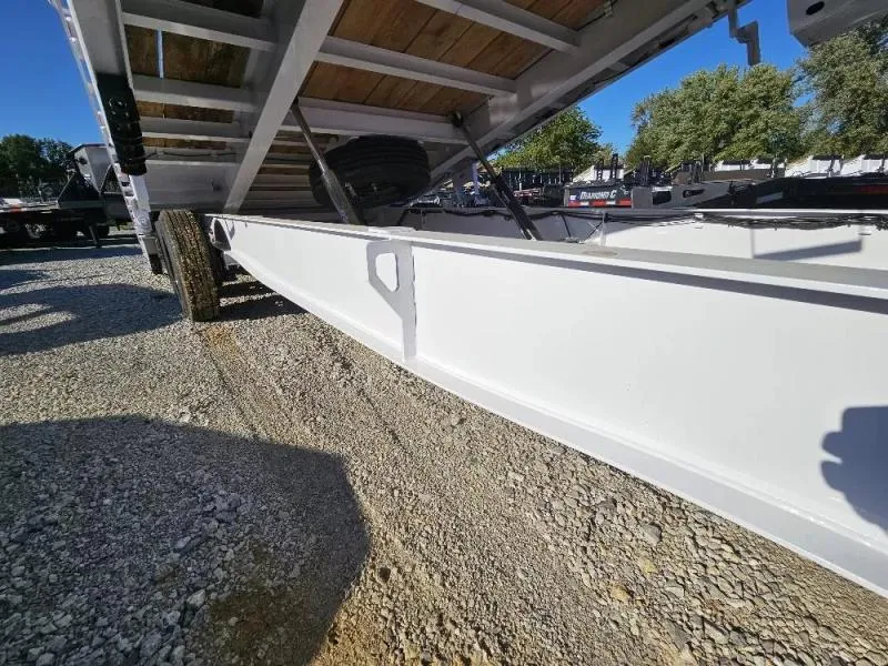 used Other Trailers Diamond C Trailers  for sale, in Broken Arrow, OK Thumbnail 2