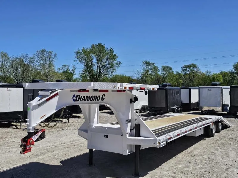 2025 Diamond C Trailers FMAX-212 38'x102" Hydraulic Dove Equipment Trailer - PACESETTER EDITION