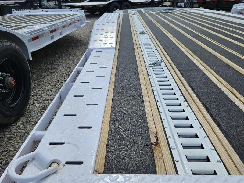 used Equipment / Flatbed Trailers Diamond C Trailers  for sale, in Broken Arrow, OK Thumbnail 10