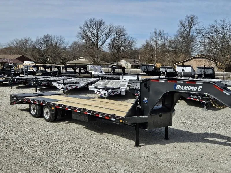 2026 Diamond C Trailers Diamond C FMAX-212 (10114) 25.9K GVWR 28'X102" MAX RAMPS