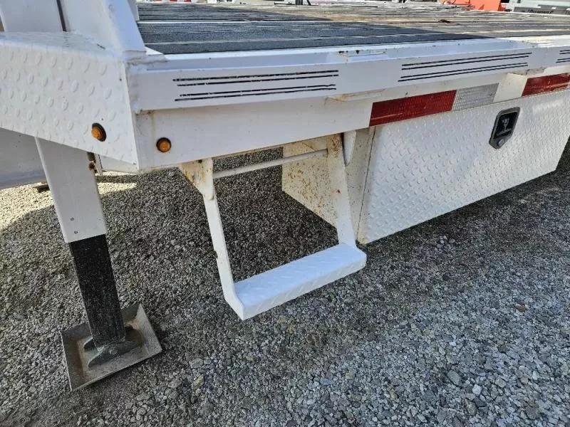 used Equipment / Flatbed Trailers Diamond C Trailers  for sale, in Broken Arrow, OK Thumbnail 9