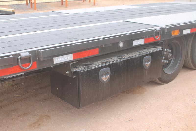 2024 MAXXD 102X26 TOX Equipment Trailer 2024 MAXXD 102X26 TOX Equipment Trailer