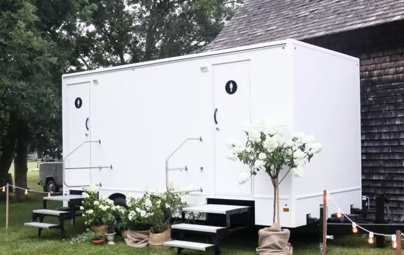 2020  Used 2020 6 station restroom/trailer Restroom / Shower Trailer