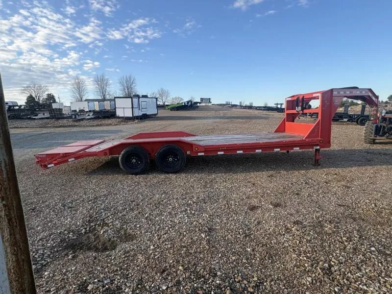 2021 PJ Trailers PJ TRAILERS 102X24 GOOSENECK CARHAULER Flatbed Trailer