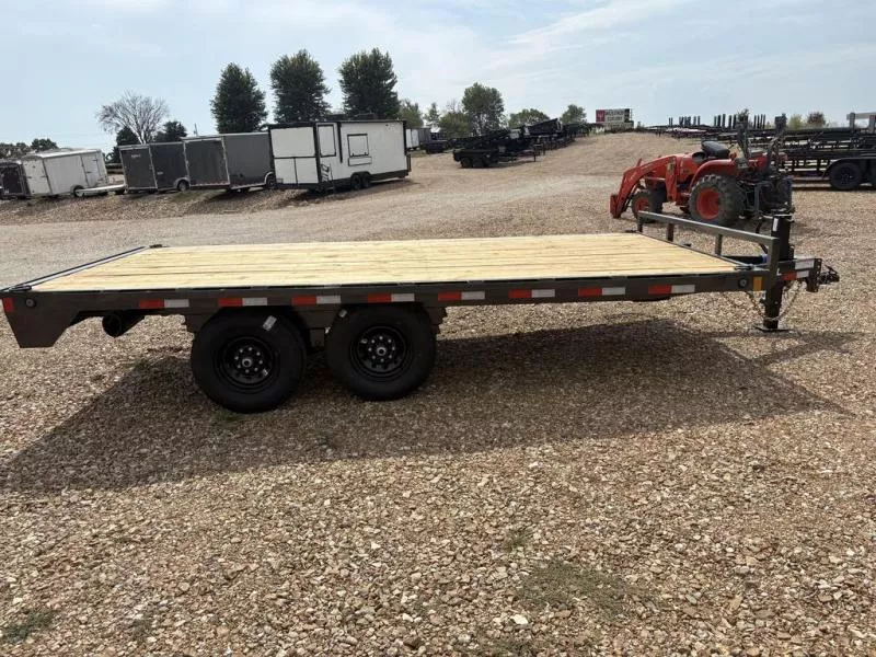 new Equipment / Flatbed Trailers Load Trail  for sale, in Eugene, MO Thumbnail 2