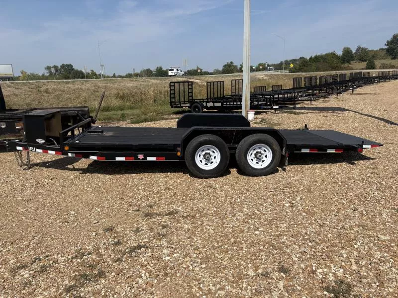 2018 PJ Trailers PJ TRAILERS 83X18 TILT Tilt Trailer