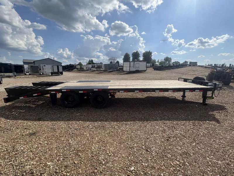 used Equipment / Flatbed Trailers Load Trail  for sale, in Eugene, MO Thumbnail 2