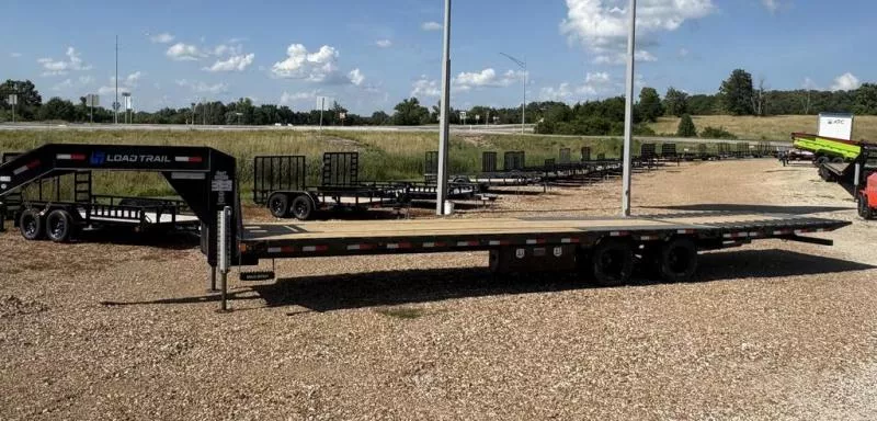 2026 Load Trail LOAD TRAIL 102X34 LOW PRO GOOSENECK HYDRAULIC DOVETAIL Deckover Trailer