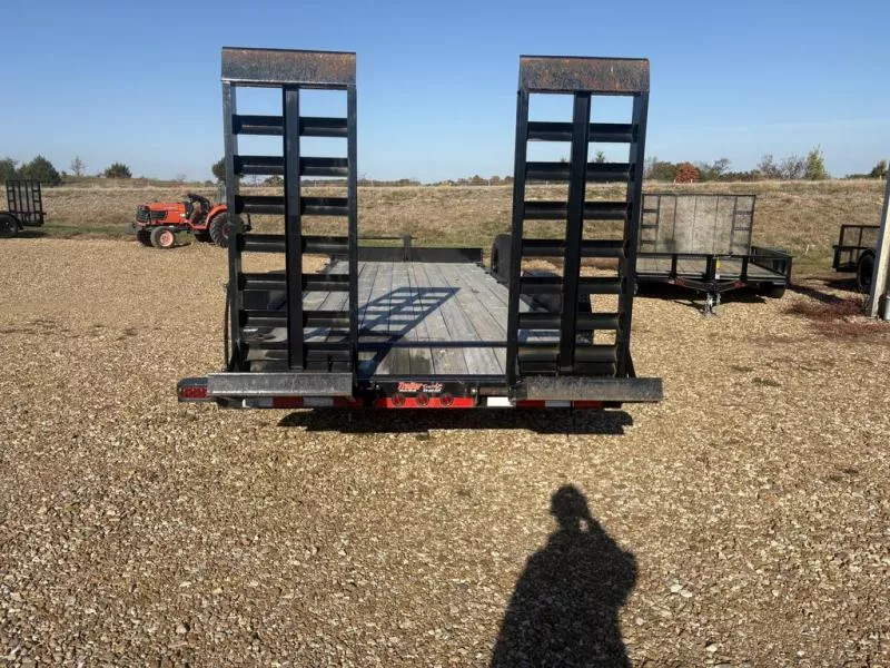 used Equipment / Flatbed Trailers Load Trail  for sale, in Eugene, MO Thumbnail 3