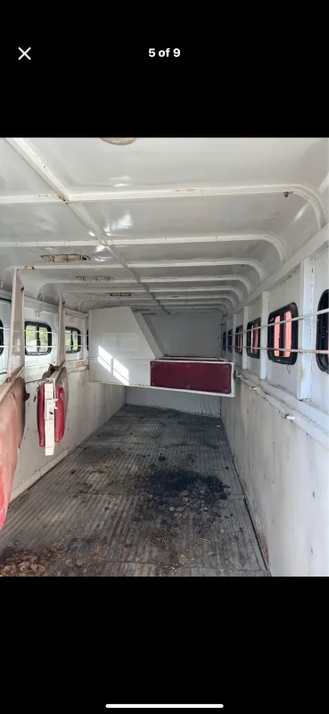 used Horse Trailers Charmac Trailers  for sale, in Rice, WA Thumbnail 2