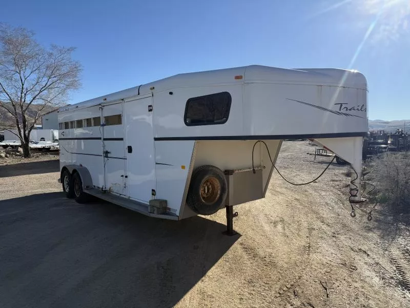 2005 Trails West Manufacturing 20' Stock Combo