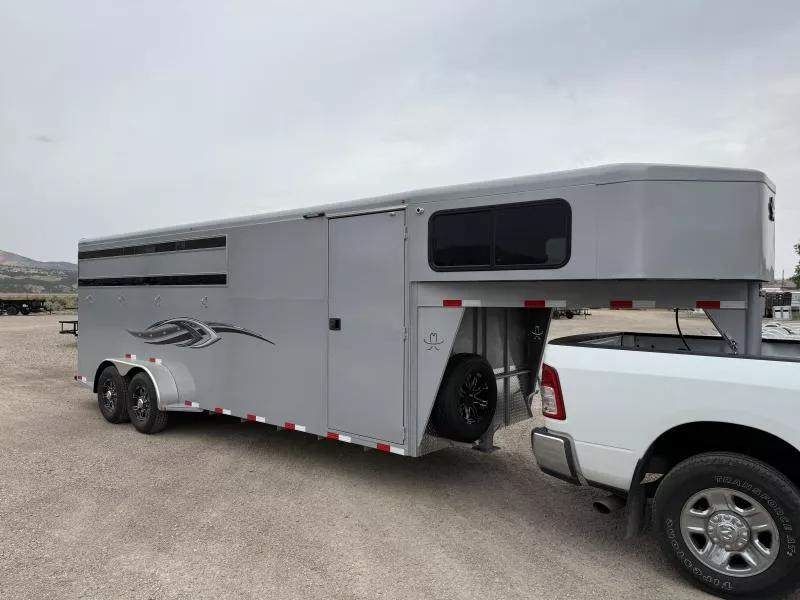 2025 Titan Trailers Royal II 4 Horse Trailer 