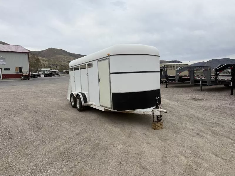 2000 Circle J Trailers 3 Horse Slant  Horse Trailer