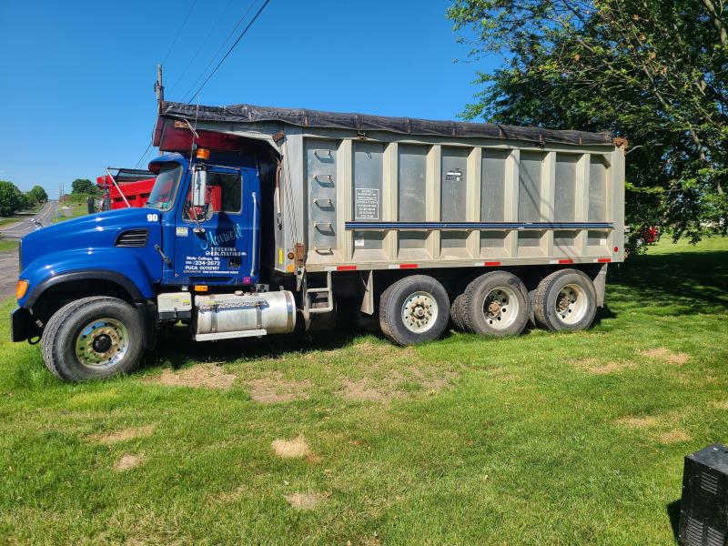 2006 Mack CV713 Triaxle 2006 Mack CV713 Triaxle