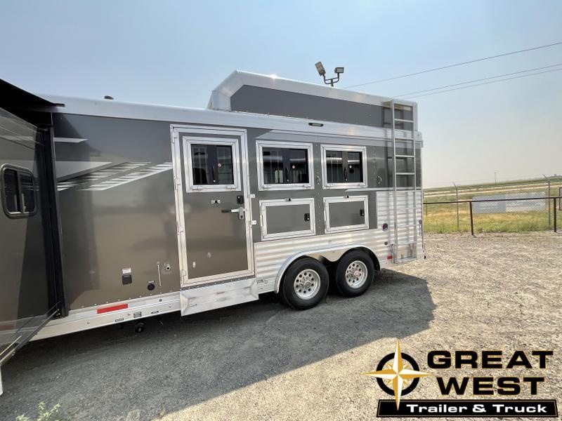 2022 SMC Horse Trailer 2022 SMC Horse Trailer
