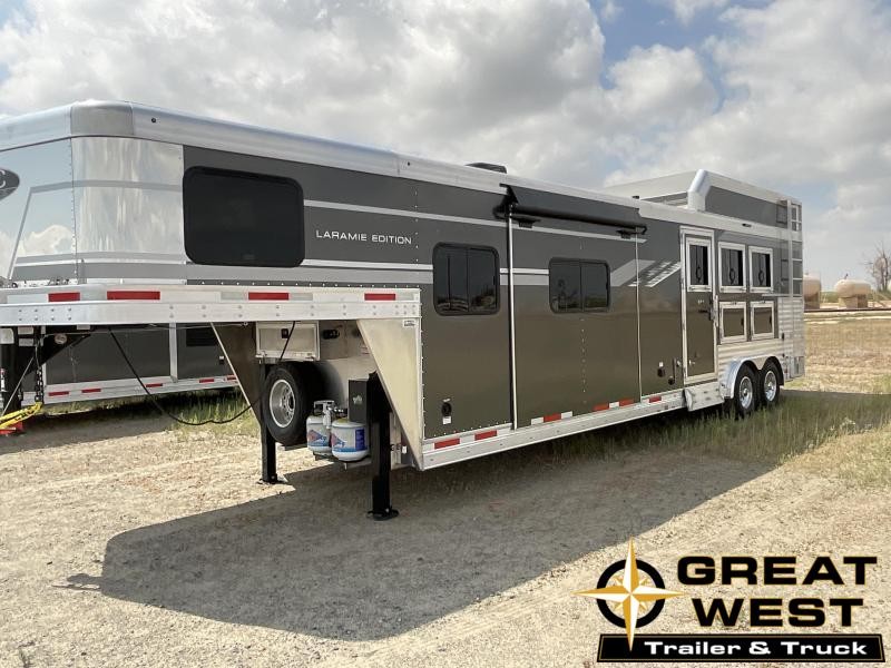 2022 SMC Horse Trailer 2022 SMC Horse Trailer