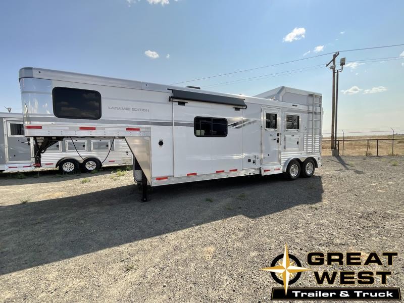 2022 SMC Horse Trailers 2HS GN Horse Trailer 2022 SMC Horse Trailers 2HS GN Horse Trailer