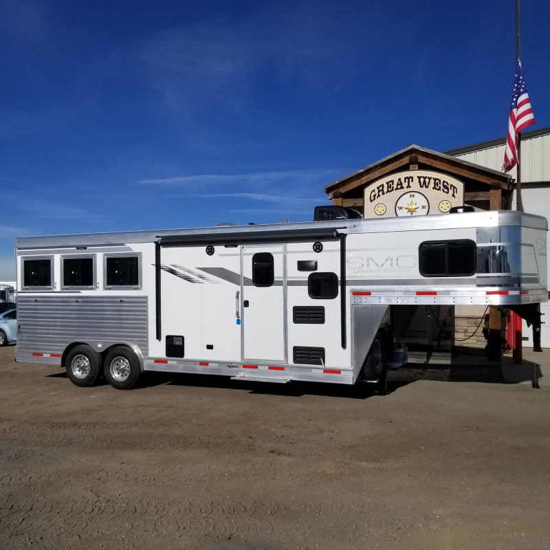 2019 SMC 3 Horse Living Quaters Horse Trailer 2019 SMC 3 Horse Living Quaters Horse Trailer