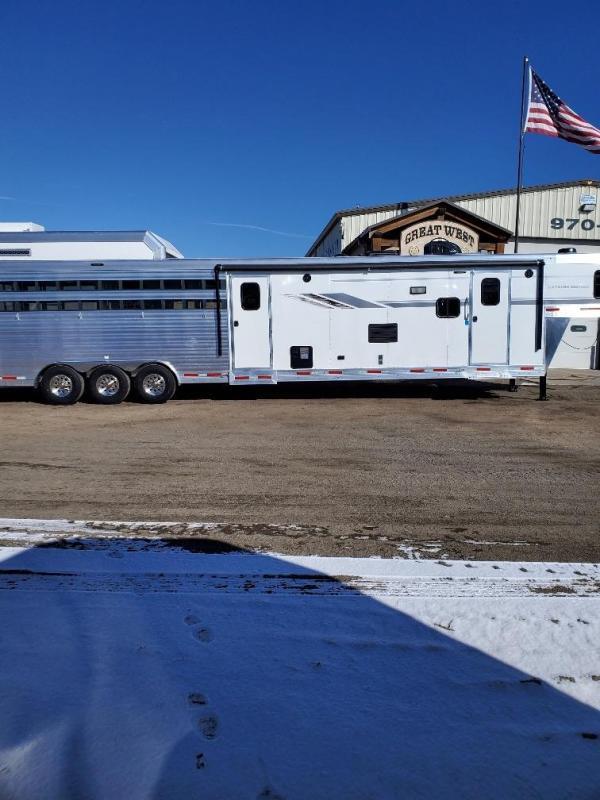 2021 SMC Horse Trailers SLE81614SSRT stock/combo Horse Trailer 2021 SMC Horse Trailers SLE81614SSRT stock/combo Horse Trailer