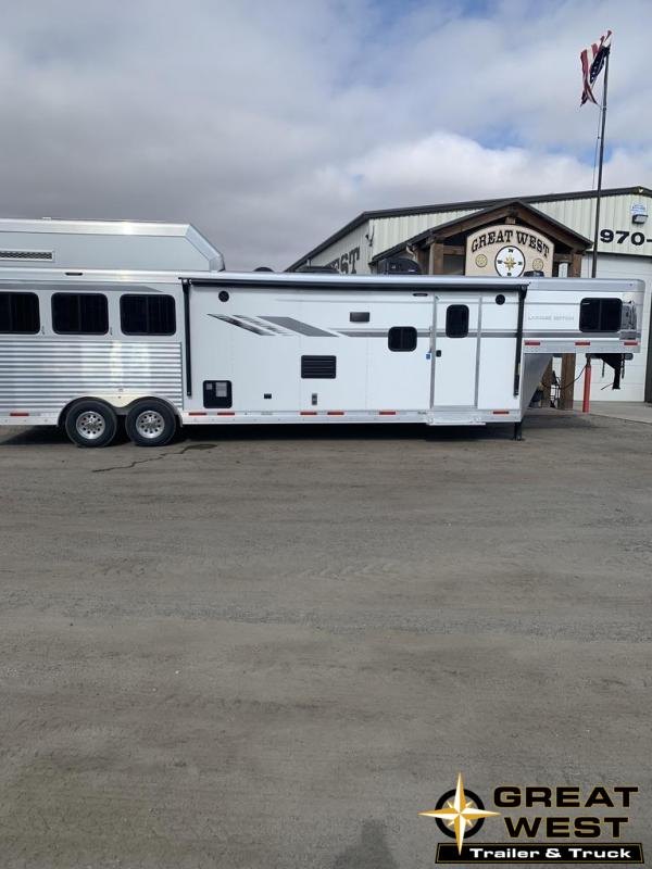 2021 SMC Horse Trailers 14ft Short Wall slide out 3 Horse Trailer 2021 SMC Horse Trailers 14ft Short Wall slide out 3 Horse Trailer