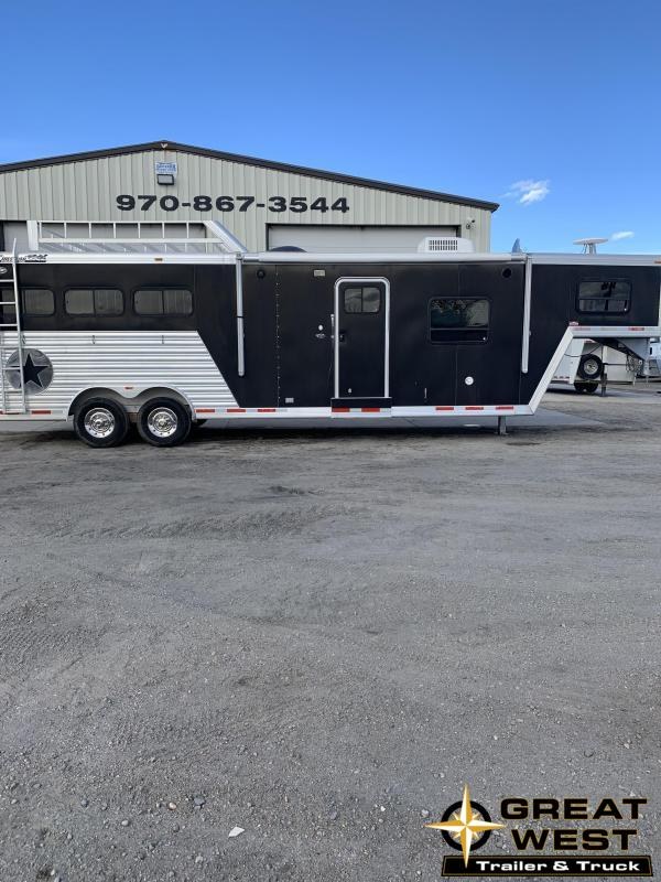 2005 Cimarron Trailers 3H GN Horse Trailer 2005 Cimarron Trailers 3H GN Horse Trailer