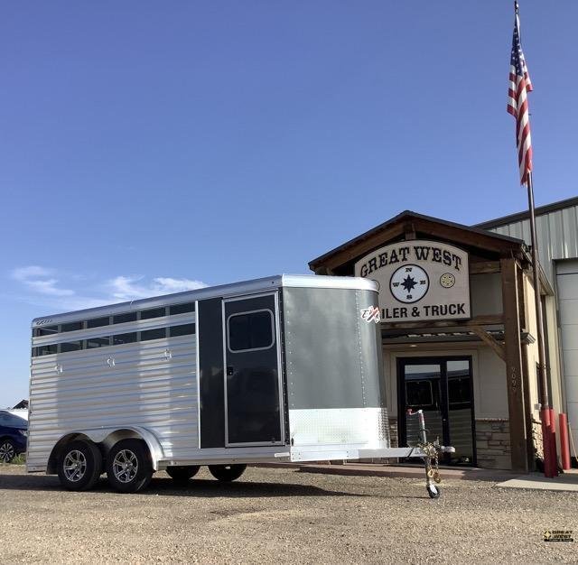 2022 Exiss Trailers Express 3H Bumper Pull Horse Trailer 2022 Exiss Trailers Express 3H Bumper Pull Horse Trailer