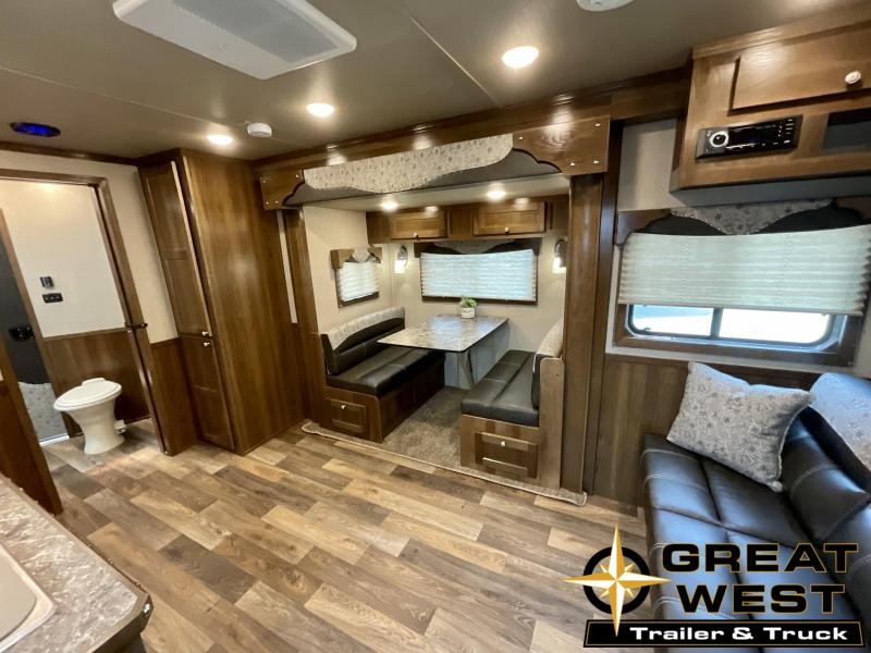 2022 SMC 3 Horse GN Trailer 2022 SMC 3 Horse GN Trailer
