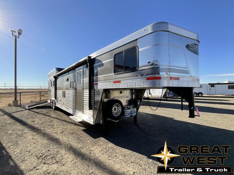 2022 SMC 3 HS GN Horse Trailer 2022 SMC 3 HS GN Horse Trailer