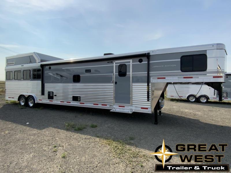 2022 SMC Horse Trailer 2022 SMC Horse Trailer