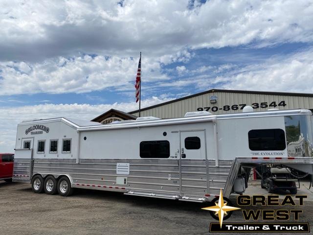2021 Bloomer 17'9" SW 4H Side Load Horse Trailer 2021 Bloomer 17'9" SW 4H Side Load Horse Trailer