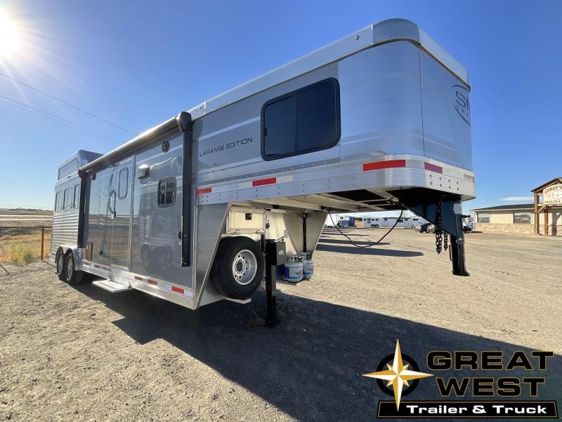 2022 SMC 3 HS GN Horse Trailer 2022 SMC 3 HS GN Horse Trailer